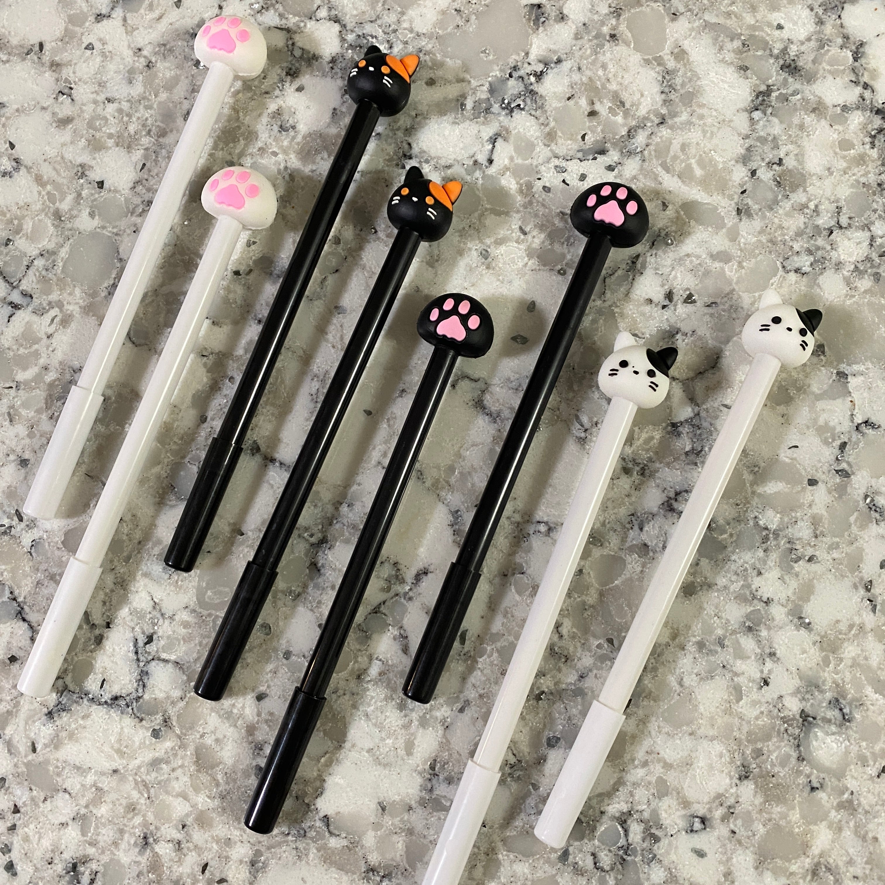 Pen - Cats & Paw