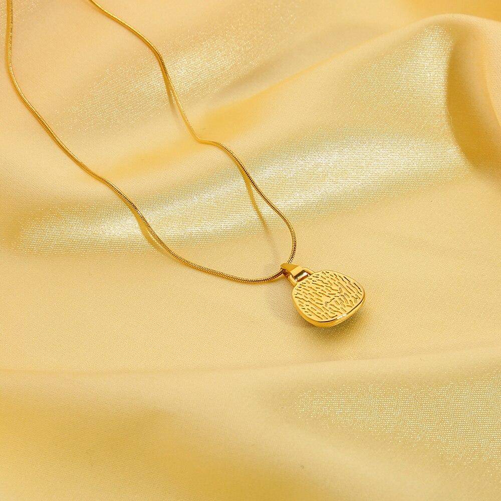 Black Zircon Luxury Pendant Necklace