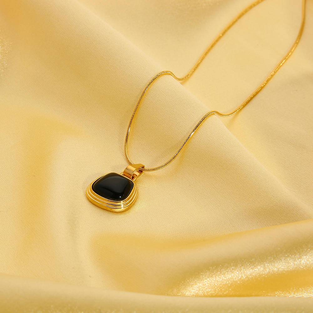 Black Zircon Luxury Pendant Necklace